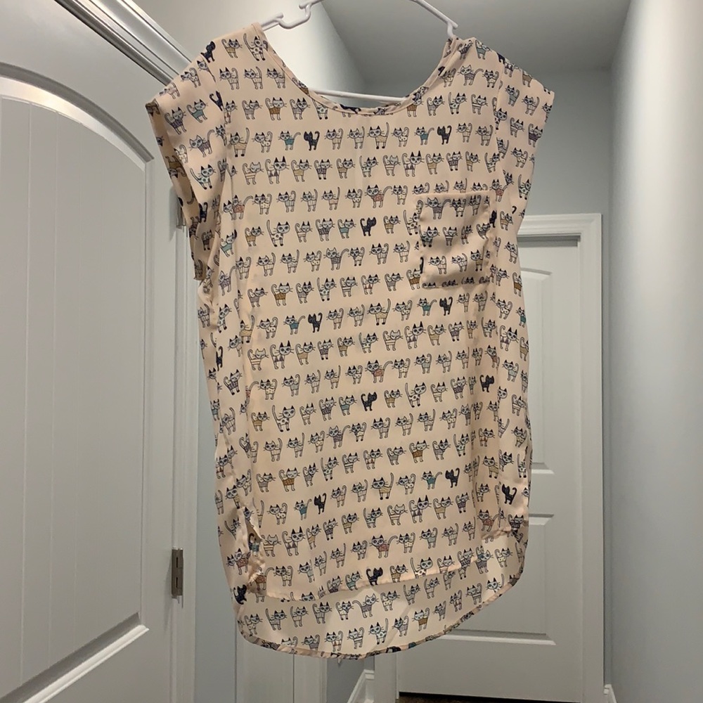 Cream color cat sheer blouse with pocket details